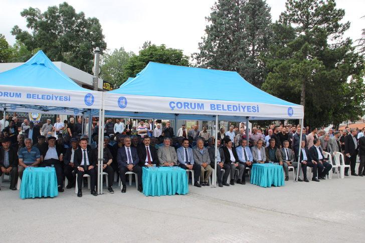 Çorum'da "Tarihi Kent Meydanı Projesi"nde bir binanın yıkımına başlandı G3