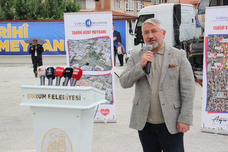 Çorum'da "Tarihi Kent Meydanı Projesi"nde bir binanın yıkımına başlandı G4