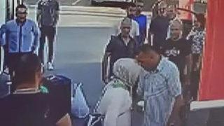 Kadın yolcu, otobüs terminalini birbirine kattı! Üstüne sıcak çay döktü yetmedi kafa attı