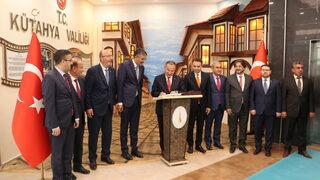 Bakan Bozdağ, Kütahya'da valilik ve belediyeyi ziyaret etti