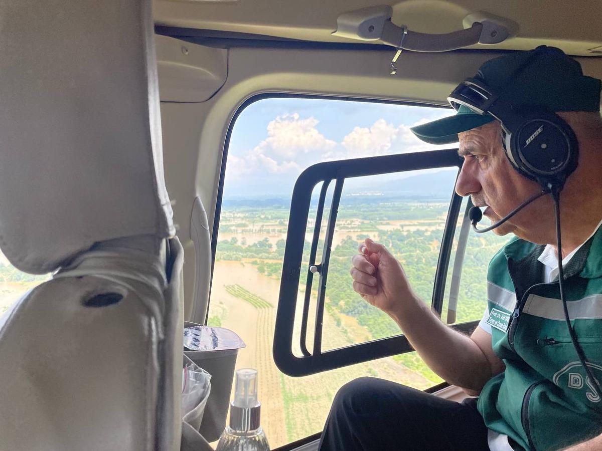 Bakan Kirişci selden etkilenen D&uuml;zce'de incelemelerde bulundu