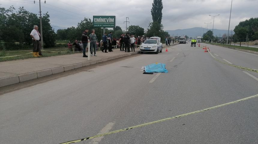 Tokat'ta minib&uuml;s&uuml;n &ccedil;arptığı yaya &ouml;ld&uuml;