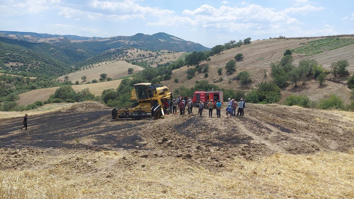 Manisa&rsquo;da tarlada &ccedil;ıkan yangın s&ouml;nd&uuml;r&uuml;ld&uuml;