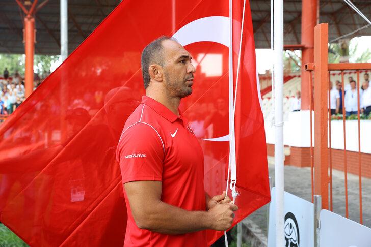 Kırkpınar için geldiği Edirne'de kalp krizi geçiren güreş antrenörü yaşamını yitirdi G4