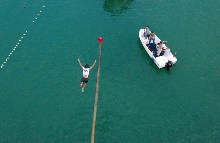 RedBull Yağlı Direk yarışması, Trabzon'da gerçekleştirildi G2