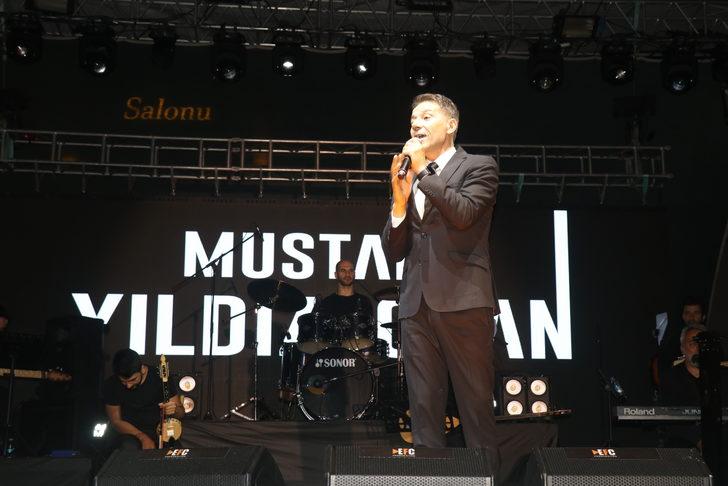 Sanatçı Mustafa Yıldızdoğan, "Erzincanfest 2022" kapsamında konser verdi G3