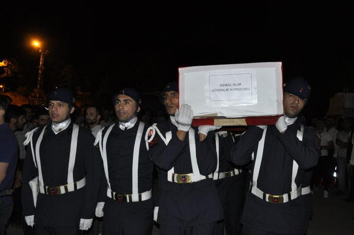 Pençe-Kilit Operasyonu bölgesinde şehit olan güvenlik korucuları son yolculuklarına uğurlandı G3