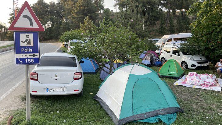 Edirne'de otellerde yer bulamayan güreşseverler çadırlarda kaldı G3