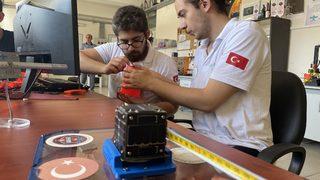 Model uydu yarışmasında dünya birincisi olan Grizu-263 Uzay Takımı gururlu