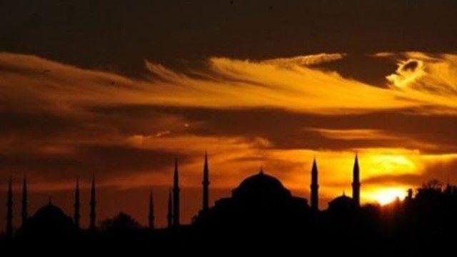 Kadir Gecesi mesajları: 2017 Kadir Kandil Mesajları