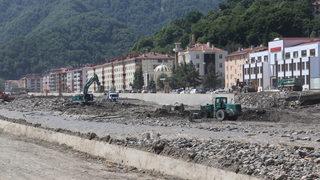 Bozkurt'ta selin izlerini silme çalışmaları devam ediyor