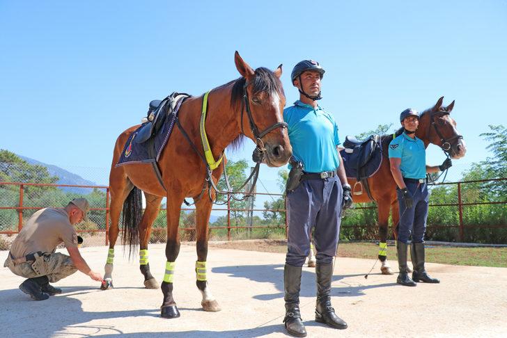 Jandarmanın atlı ekibi Fethiye'de göreve başladı G1