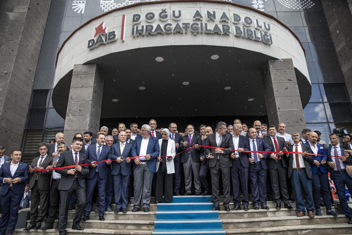 TİM Başkanı G&uuml;ltepe: "2022 hedefimiz olan 250 milyar dolara yıl bitmeden ulaşacağız"