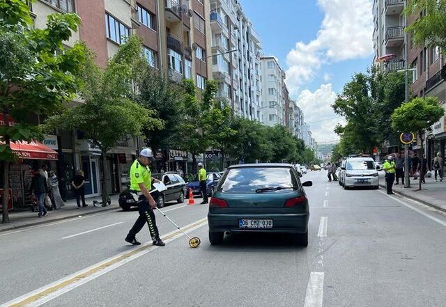Eskişehir'de otomobilin çarptığı kadın yaralandı