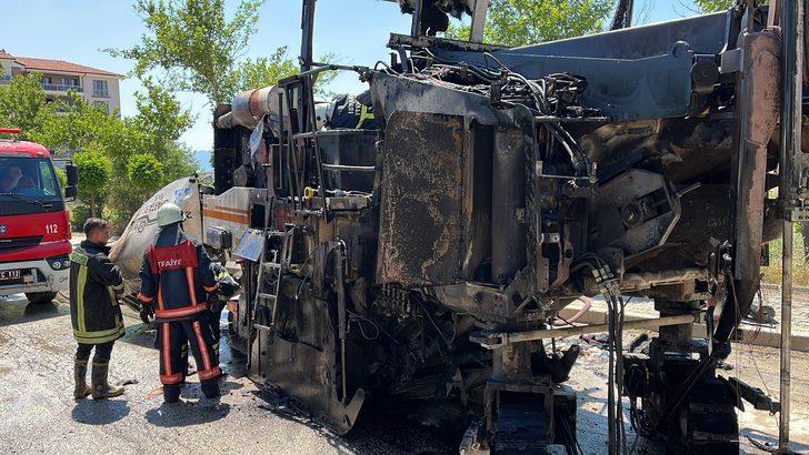 Isparta'da iş makinesi doğal gaz borusunu patlattı, çıkan yangında 3 işçi yaralandı G3