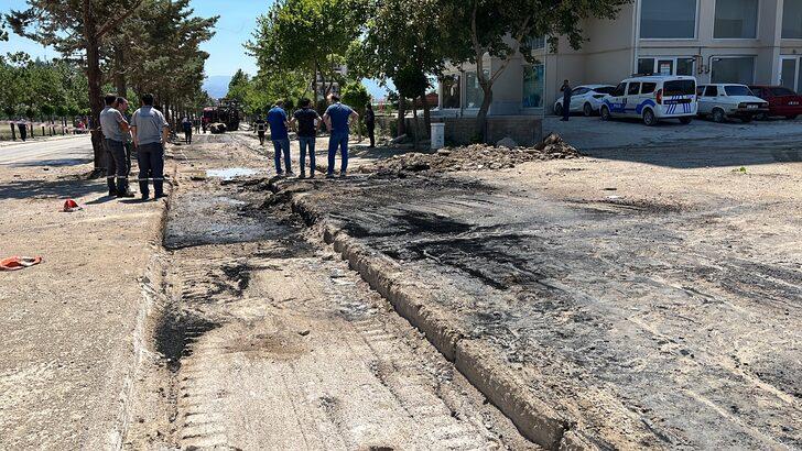 Isparta'da iş makinesi doğal gaz borusunu patlattı, çıkan yangında 3 işçi yaralandı G4
