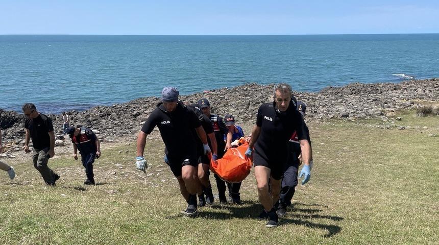 Sinop'ta deniz kenarında ceset bulundu