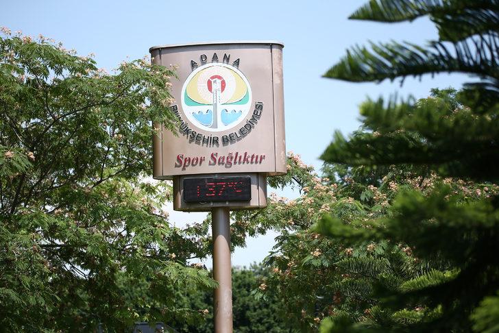 Adana'da sıcak hava bunalttı G1