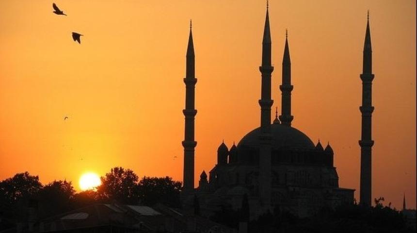 Kadir Gecesi ibadetleri: Kadir Gecesi'nde hangi dualar okunmalı?