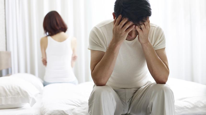 Mastürbasyon macerasının sonu kötü oldu! Telefonunu alıp tuvalete gitmişti ama...