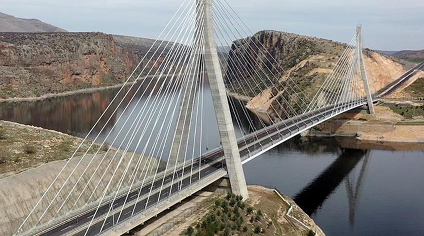 Bakan Karaismailoğlu müjdeyi verdi! Kurban Bayramı'nda köprü ve otoyollar ücretsiz