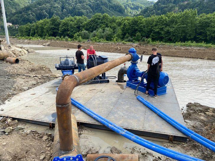 Düzce'ye içme suyu sağlayan ana şebeke hattındaki arıza giderilmeye çalışılıyor G5