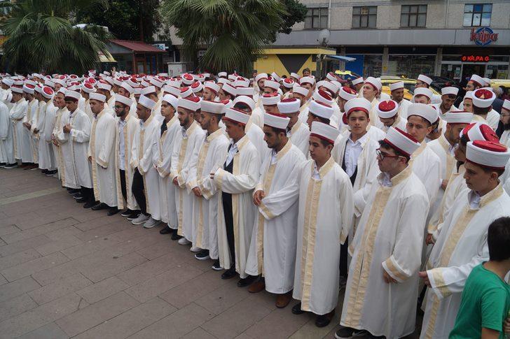 Trabzon'da eğitimlerini tamamlayan 254 hafız icazet aldı G1