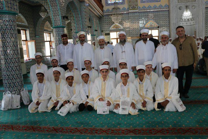 Trabzon'da eğitimlerini tamamlayan 254 hafız icazet aldı G3