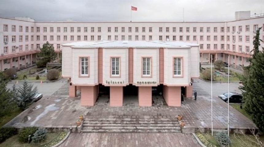 19 ilin valisi merkeze alındı: Merkez Valiliği ne demek?