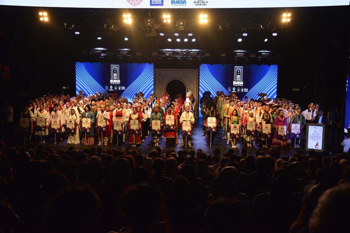 "Uluslararası Altın Karag&ouml;z Halk Dansları Yarışması" başladı