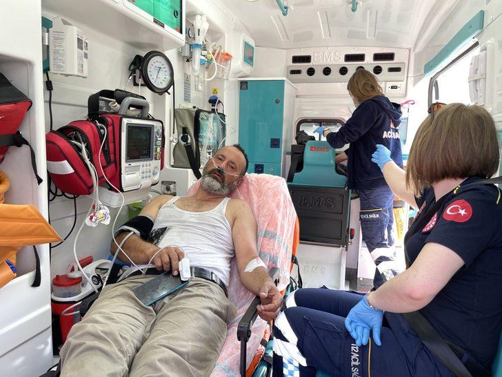 Bolu'da seyir halindeyken arı sokması sonucu rahatsızlanan sürücü hastaneye kaldırıldı G2