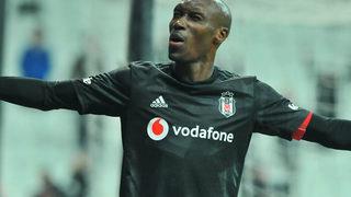 Bu adam olağanüstü! Beşiktaş, 39 yaşındaki Atiba ile 1 yıllık sözleşme imzaladı