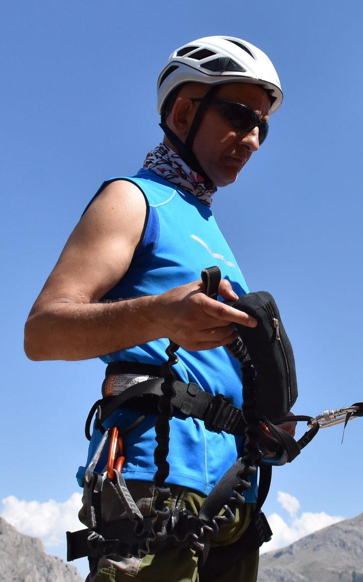 Görme engelli Türk dağcı Turhan, Viea Ferrata'ya tırmandı G4