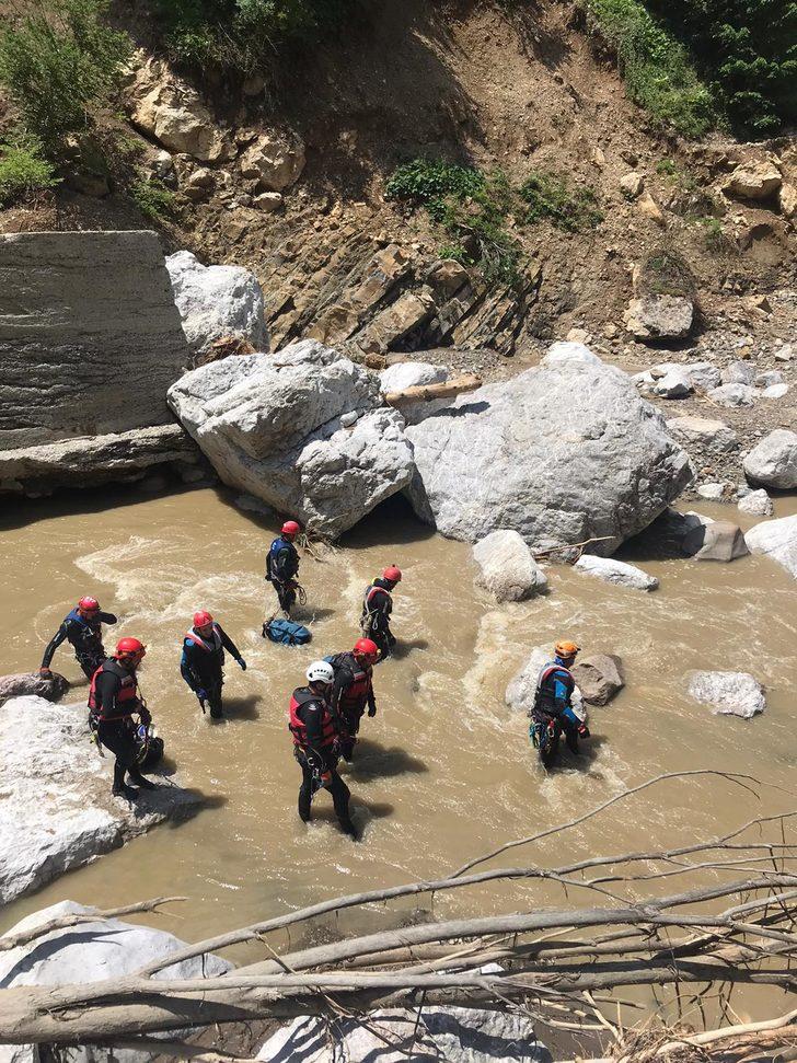 Kastamonu'da sele kapılan genci arama çalışmaları 7'nci gününde sürüyor G2