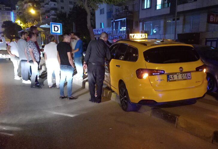 Manisa'da müşterisi tarafından darbedildiği öne sürülen taksi şoförü yaralandı G1