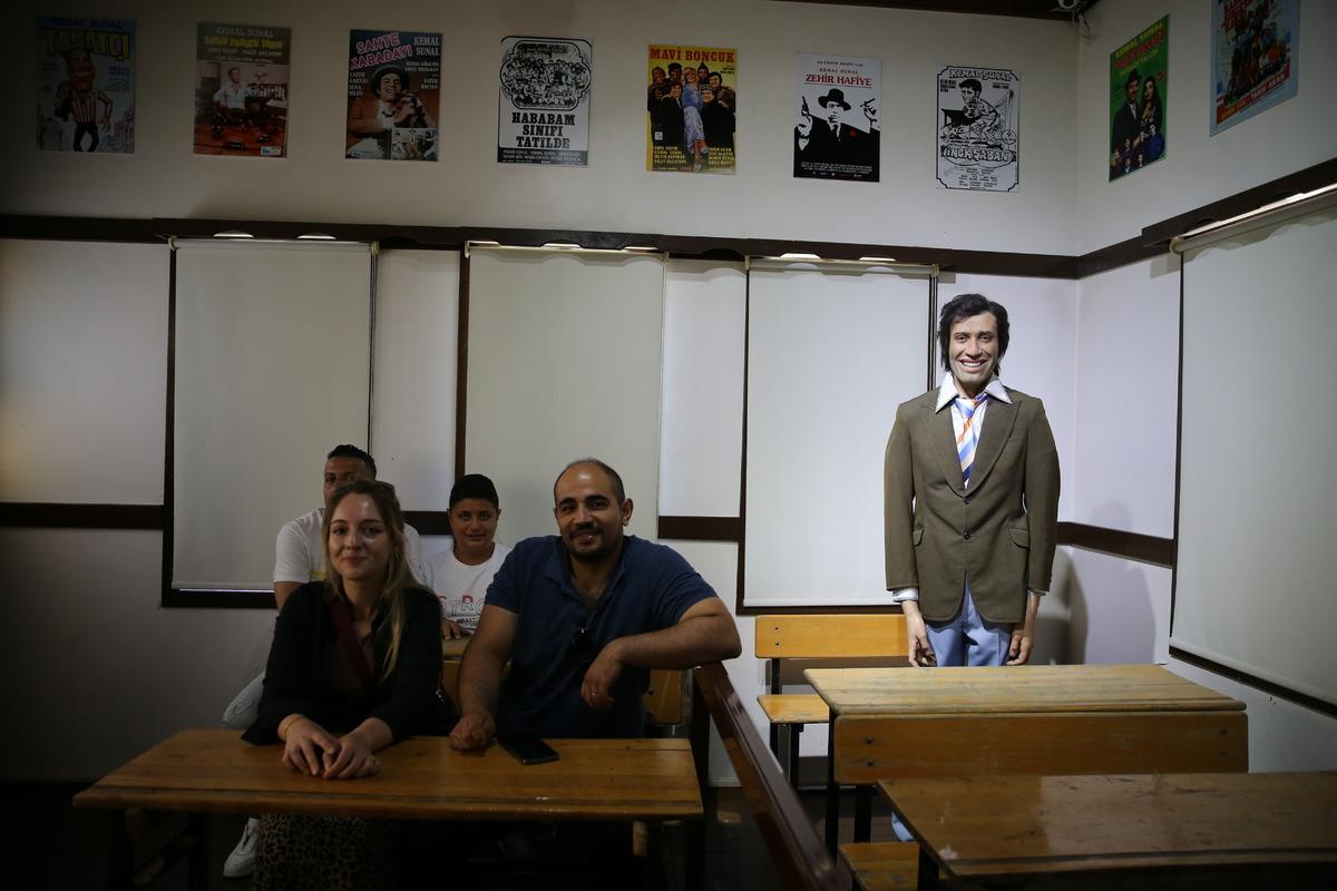 Malatya'daki Kemal Sunal anı odası ziyaret&ccedil;ilerini ağırlıyor