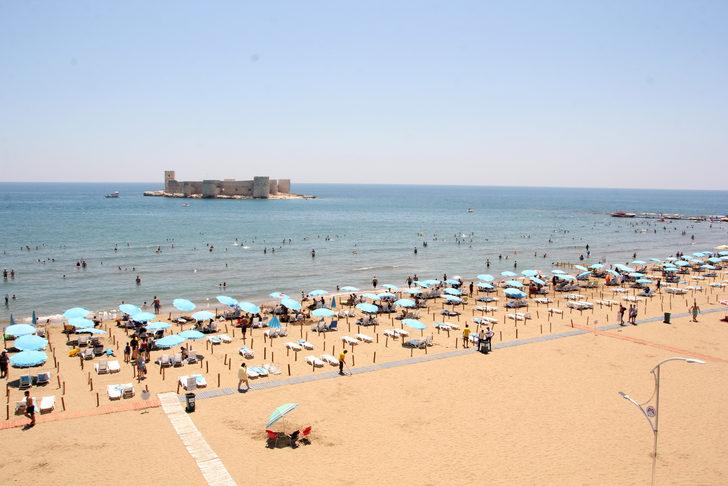 Mersin'de sıcak havadan bunalanlar denize koştu G1