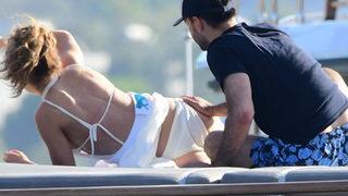 Öykü Çelik ve yeni aşkıyla teknede keyif yaptı! Aşk dolu saatler