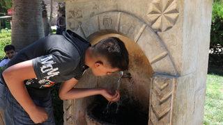 Şanlıurfa'da bunaltıcı sıcaklar başladı