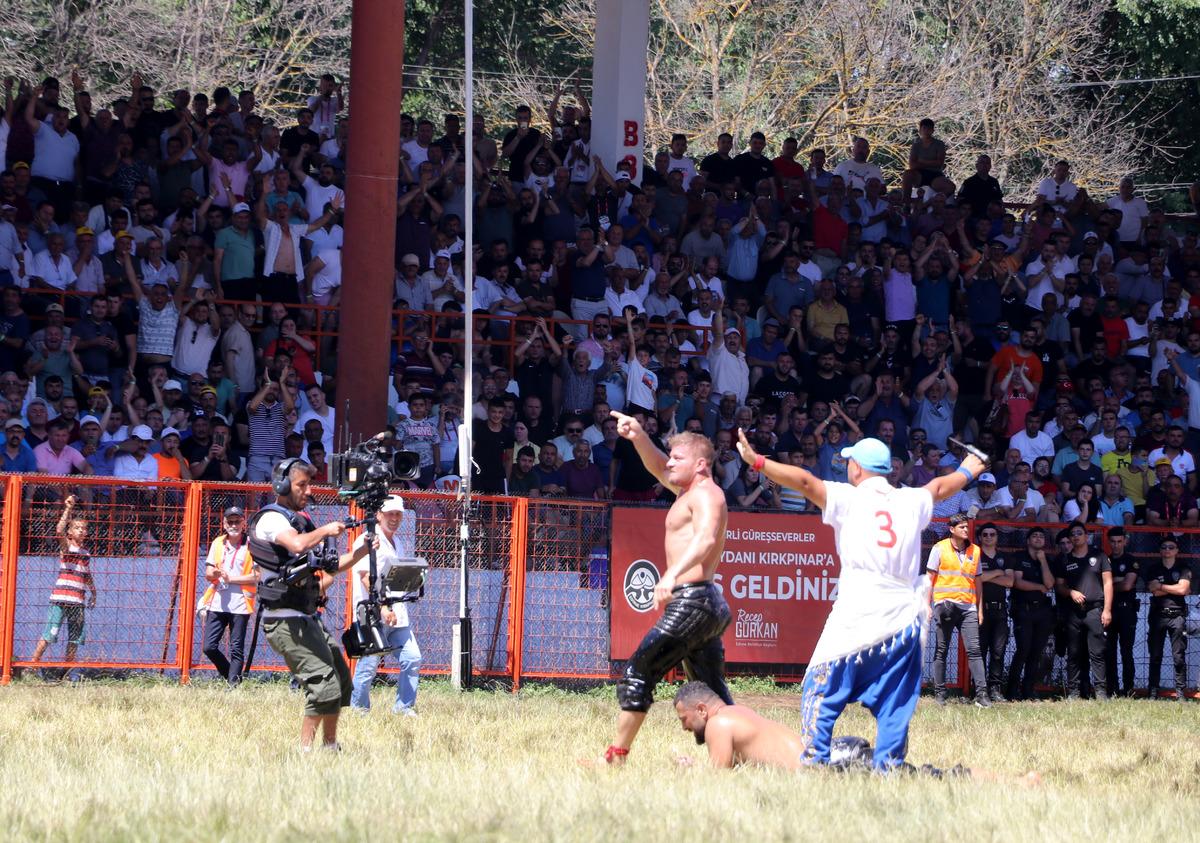 661. Tarihi Kırkpınar Yağlı G&uuml;reşleri'nde yarı finalistler belli oldu