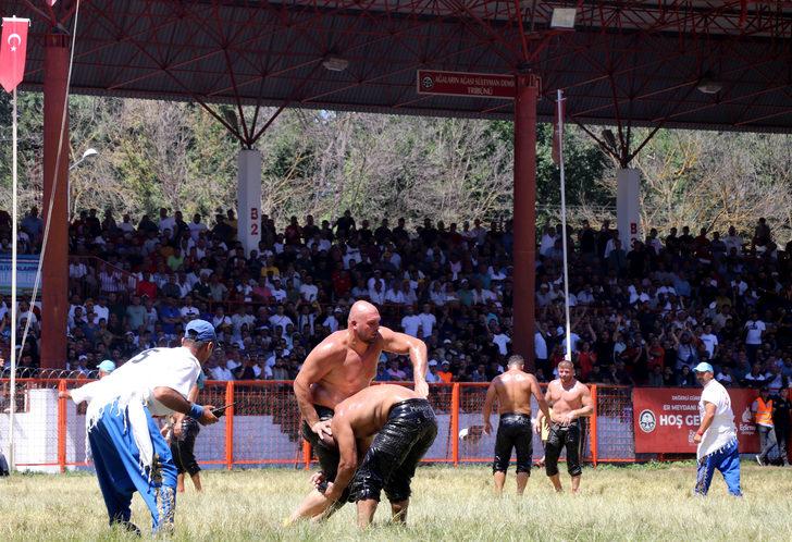 661. Tarihi Kırkpınar Yağlı Güreşleri'nde yarı finalistler belli oldu G3