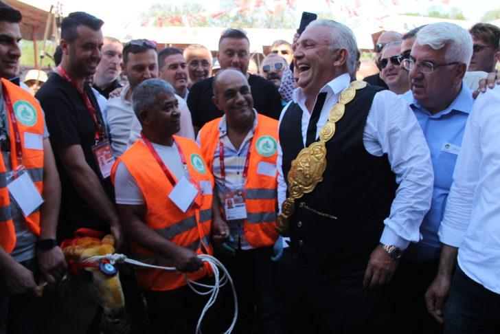 Kırkpınar'ın güreş ağalığını mevcut ağa Seyfettin Selim kazandı G2