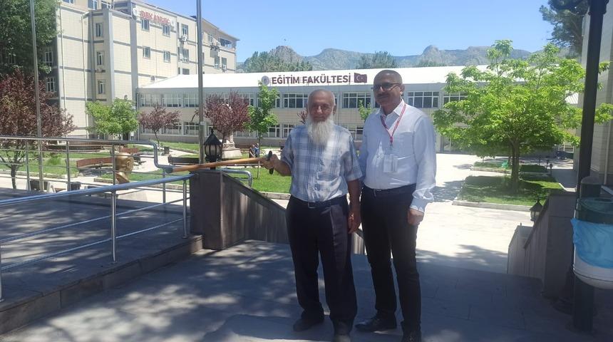 Sınav görevlilerini şaşkına çevirdi! 'Tabuta girene kadar okuyacağım'