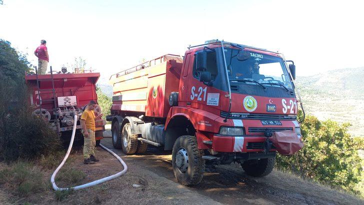 GÜNCELLEME - İzmir'in Ödemiş ilçesinde çıkan orman yangını kontrol altına alındı G5