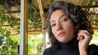 Söz dizisinin Bahar'ı Aybüke Pusat beyaz bikinili poz verdi! Güneşi bile eritirsin