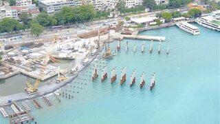 Denize onlarca kazık çakıldı