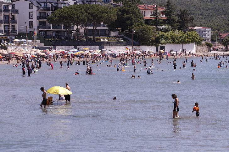 Kandıra'nın mavi bayraklı plajlarında hafta sonu hareketliliği G3