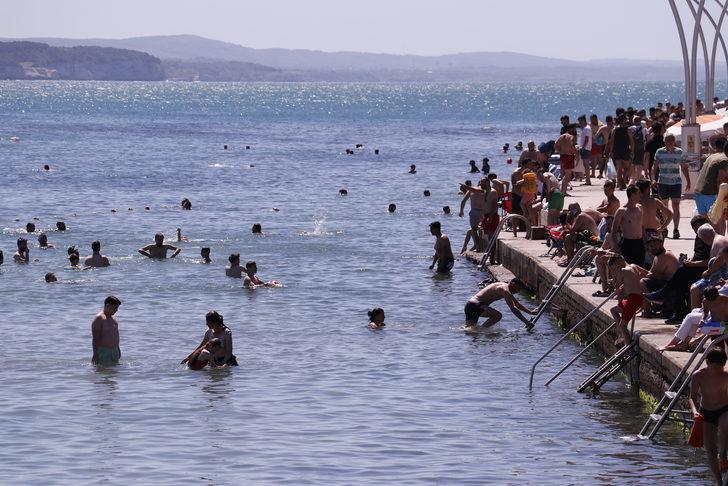 Kandıra'nın mavi bayraklı plajlarında hafta sonu hareketliliği G5