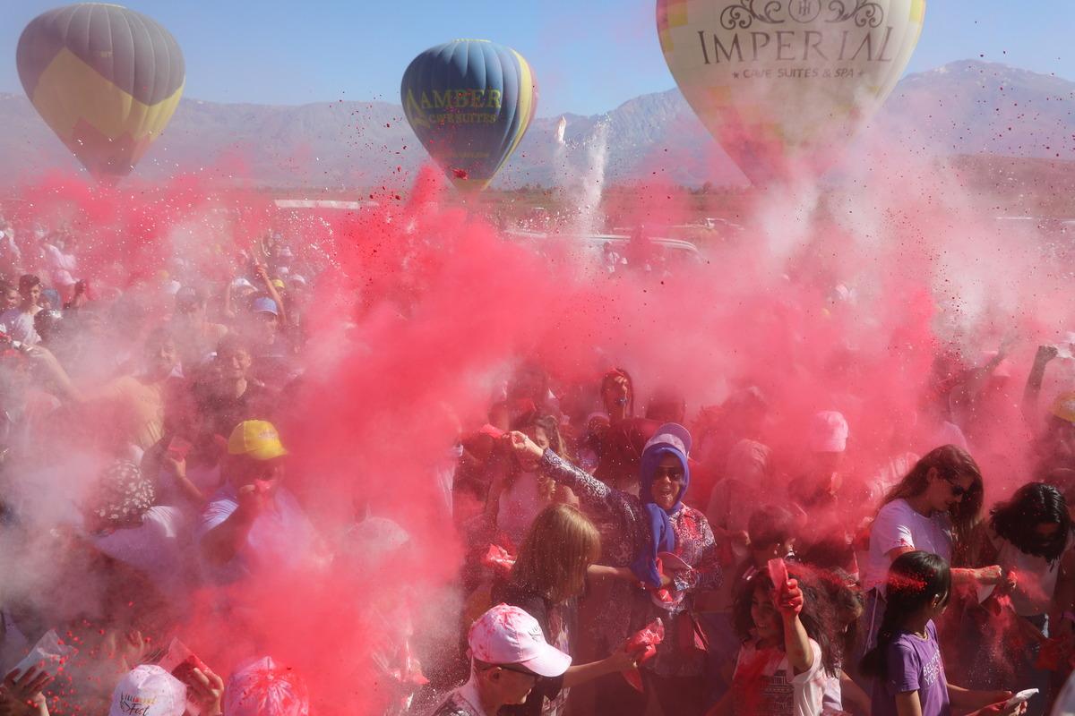 Erzincan'da "Erzincanfest 2022" sıcak hava balonu ve "Color Fest" etkinliği