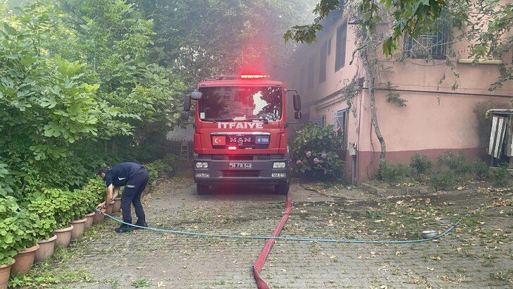 Bursa'da otluk alanda çıkan ve çiftliğe sıçrayan yangın söndürüldü G4